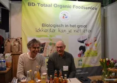 Peter Lamet (rechts) kreeg bij BD-Totaal René van der Veer van De Veldkeuken op bezoek.